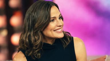 Jennifer Garner, Tony Gonzalez, Victory still