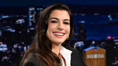 Anne Hathaway, Yahya Abdul-Mateen II, Stella McCartney, MEEK still