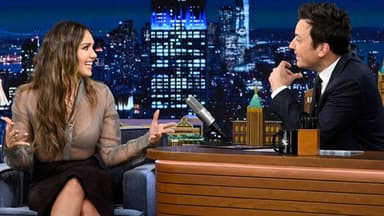 Jessica Alba, Marlon Wayans, A Performance from The Outsiders still