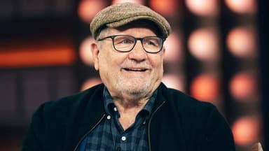 Ed O'Neill, Matthew Rodrigues, Jamie Kern Lima, Shaboozey still